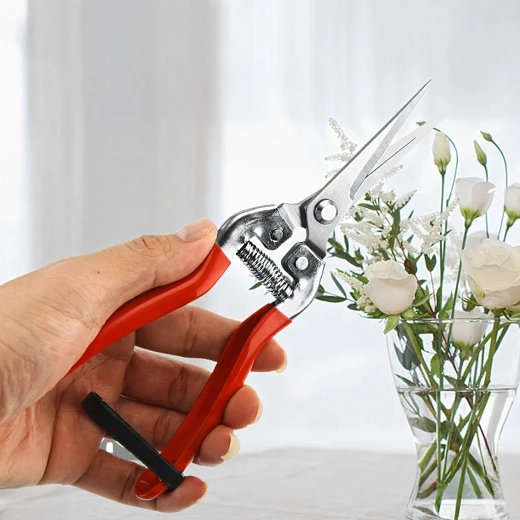 Varnostno zapiralo in ergonomija