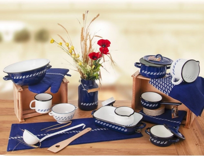 Stilni modro-beli retro dizajn