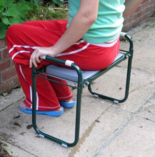 Univerzalno 2v1: klečalna in sedež