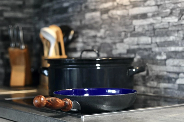 Združljivost z vsemi vrstami štedilnikov, vključno z indukcijo