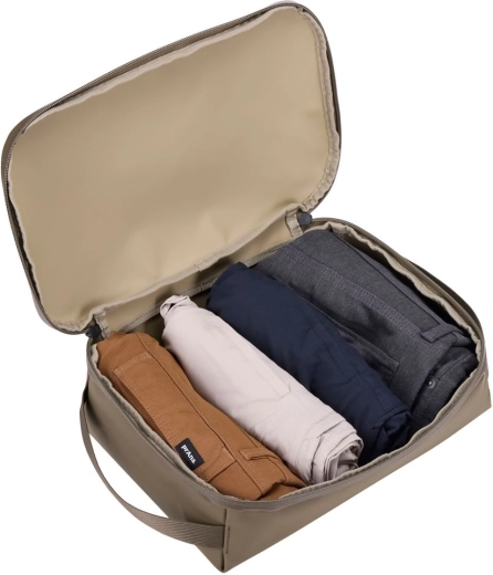Practical organizer with an 11-liter capacity