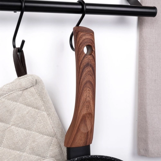 Udoben lesen videz ročaja