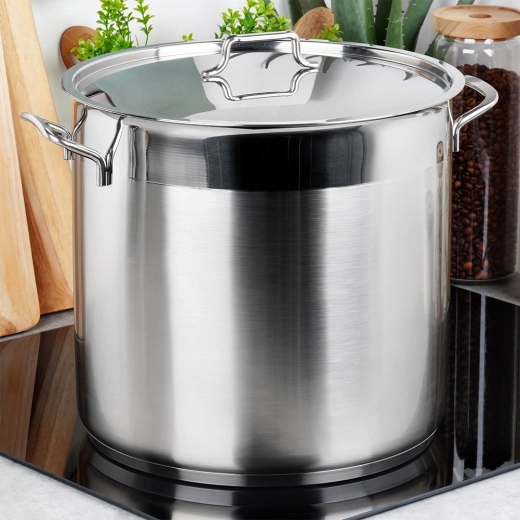 Združljiv z vsemi vrstami štedilnikov, vključno z indukcijo