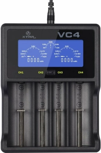 XTAR VC4 štirikanalni inteligentni USB-polnilnik