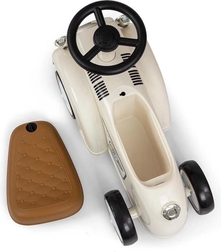 Shranjevalni prostor pod sedežem