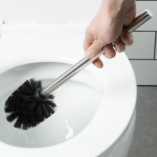 Comfortable stainless steel handle with long reach