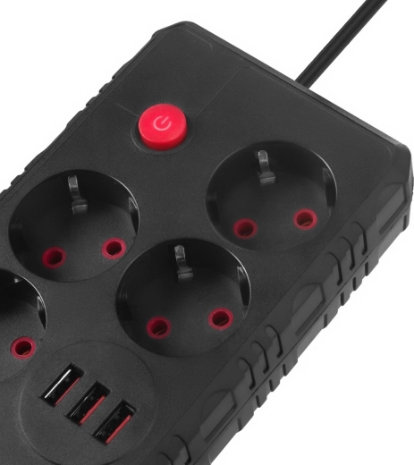 Vgrajeni 3× USB za hitro polnjenje