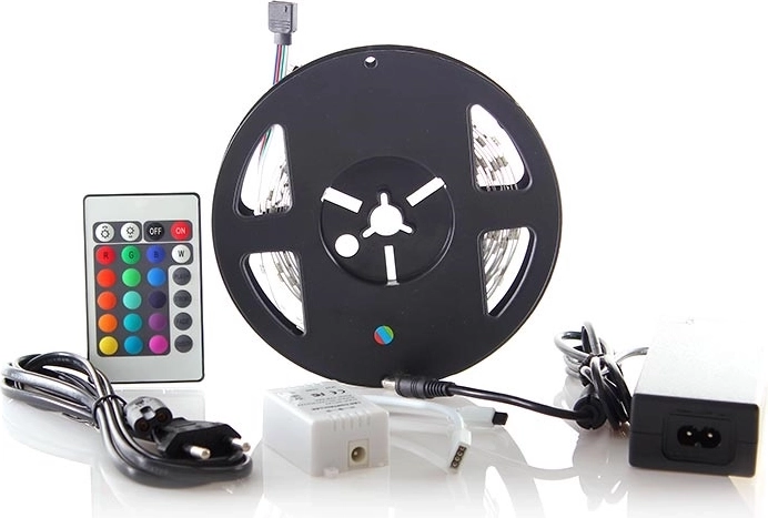 Solight RGB LED-trak dolžine 3 m z daljinskim upravljalnikom in adapterjem