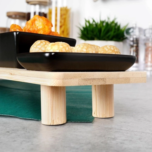 Stabilen bambusov pladenj na nogicah