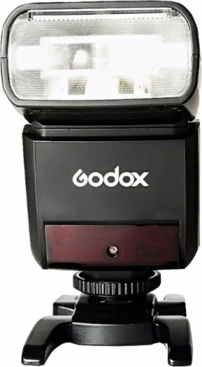 Swivel and tilt head + zoom 24–105 mm