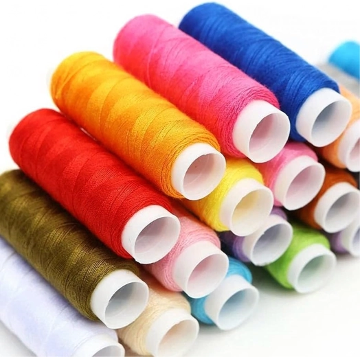 Široka paleta barvnih niti