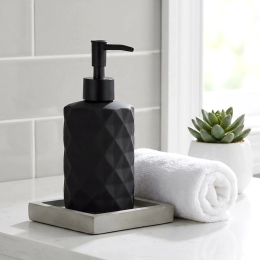 Stilska organizacija ob umivalniku in pomivalnem koritu