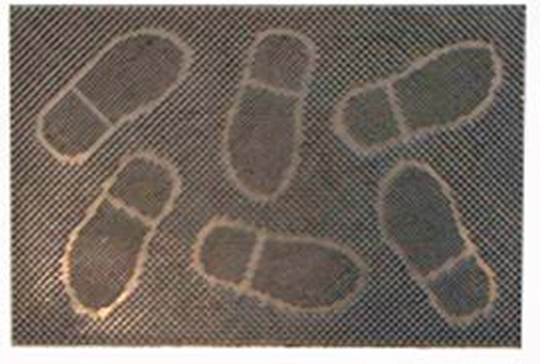 Gumijasta predpražnik z bodicami 40 × 60 cm