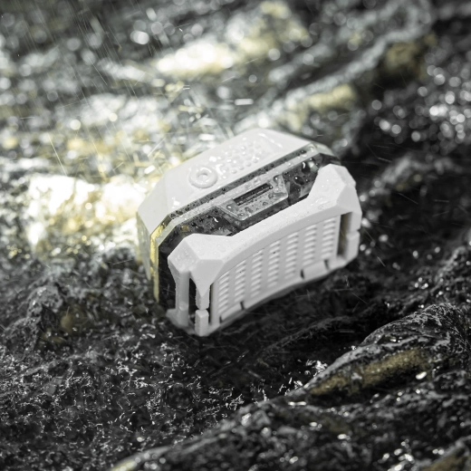 Robustna odpornost IP68 in nizka masa