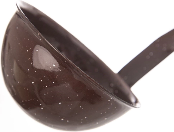 Vzdržljiv emajl z retro videzom