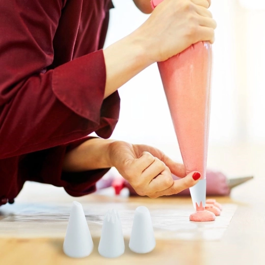 Zamenljivi nastavki za različne dekorje