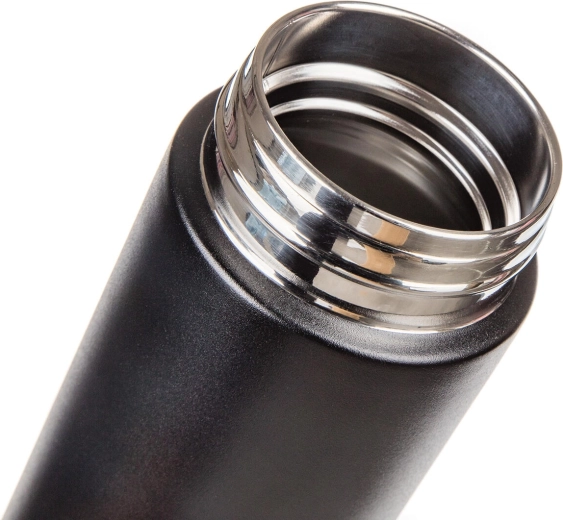 Varen navojni pokrov in tesnilni vrat