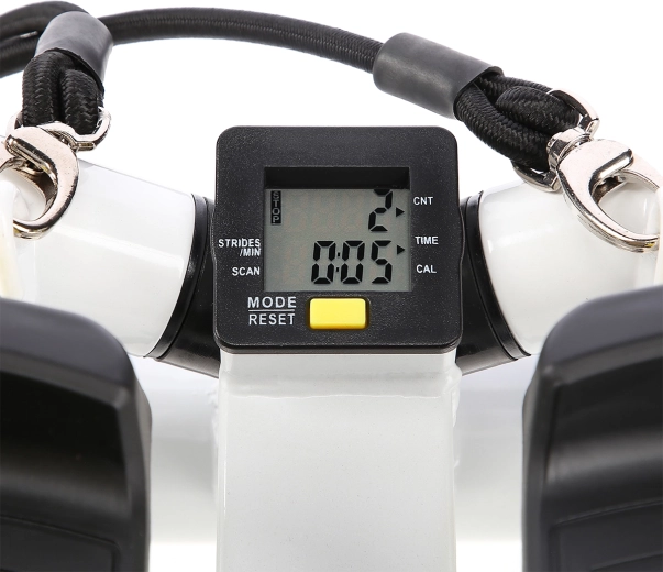 Multifunkcijski LCD računalnik s ključnimi metrikami