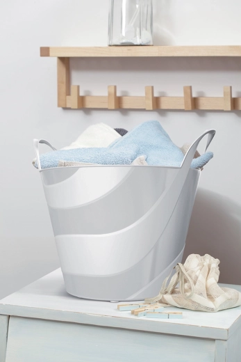 Udobno prenašanje zahvaljujoč ergonomskim ročajem