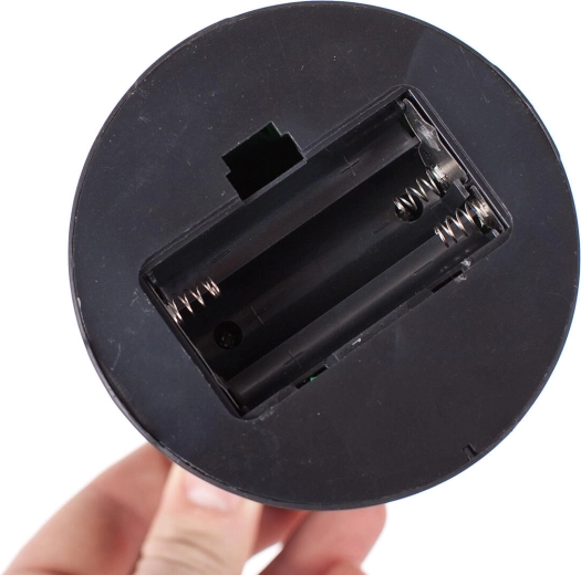 Brez kablov, napajanje 3× AA