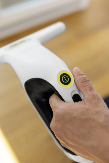 USB‑C polnjenje in pametne podrobnosti