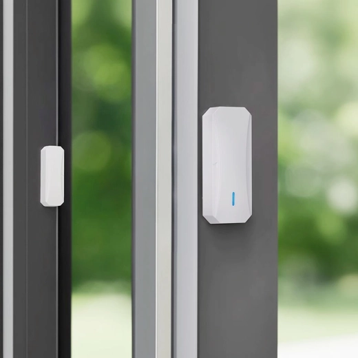 Easy installation and outdoor resistance