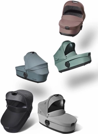 Zložljiva strešica za zaščito na poti