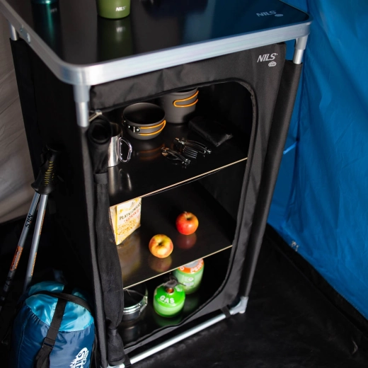 Tri police in zgornja plošča za največji red