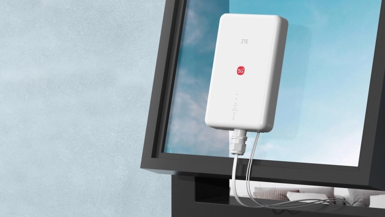 Preprosta namestitev s SIM in preglednimi LED