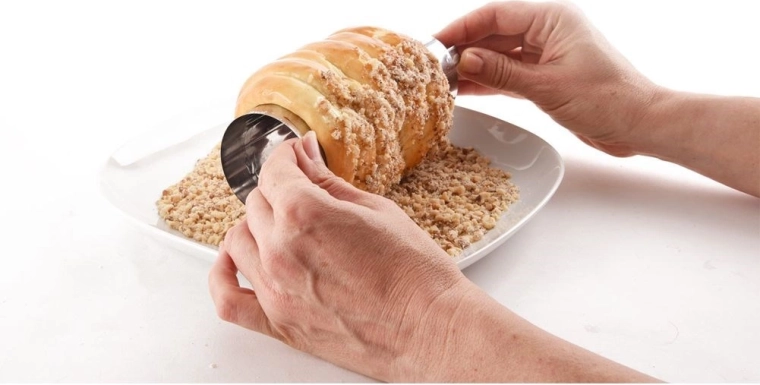 Varno rokovanje zahvaljujoč ročajem