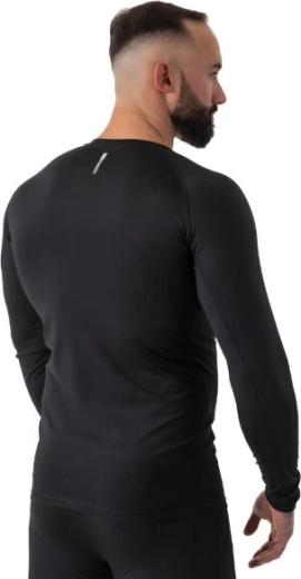 Ploski šivi in ergonomski kroj