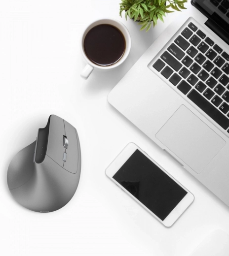 Multi-device connection: 2× Bluetooth + radio