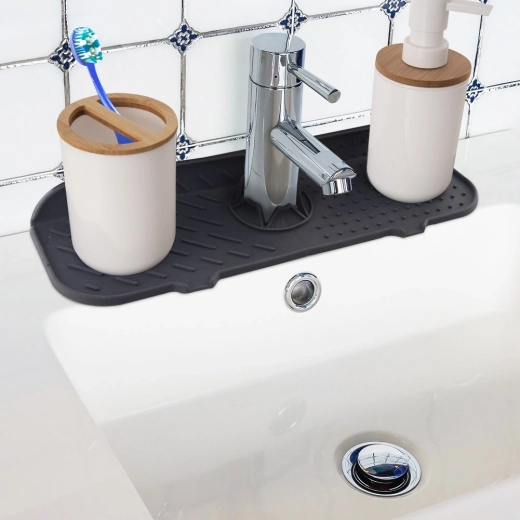 Red v kuhinji in kopalnici