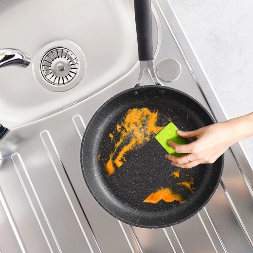 Ergonomski ročaj in enostavno vzdrževanje