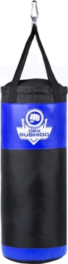 Trpežna boksarska vreča pripravljena na trening