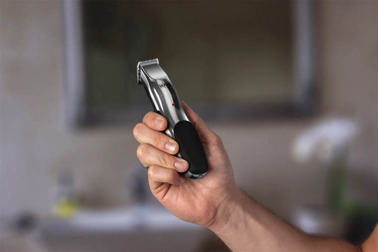 Do 60 minut brezžično + delovanje iz omrežja