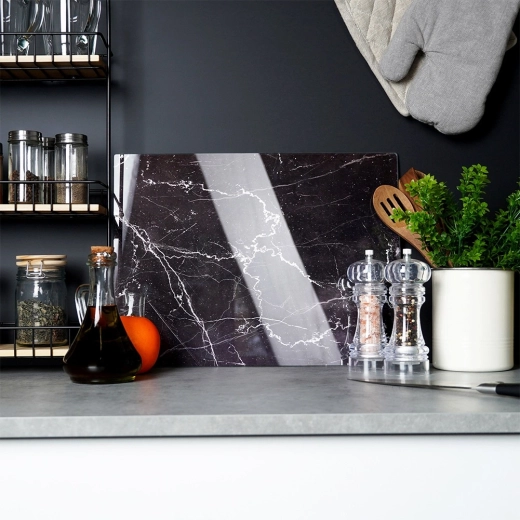 Univerzalna uporaba: rezanje, podloga in serviranje