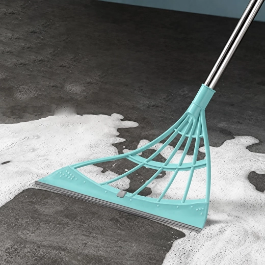 Wiping edge for quick water removal