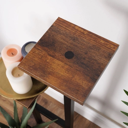 Kakovostne police v videzu lesa