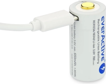 Polnilna baterija EverActive 16340 700 mAh z micro USB