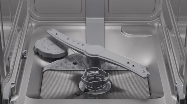 Učinkovito pomivanje zahvaljujoč pršilnim ročicam in filtraciji