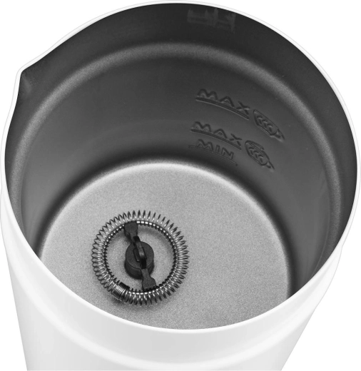 Fine foam thanks to the stainless steel whisk
