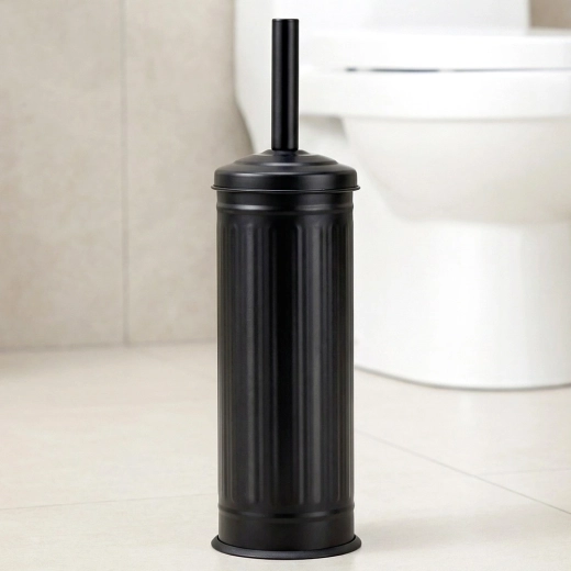 Zaprto kovinsko stojalo z odcejanjem