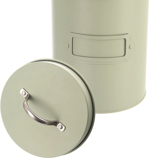 Trdna kovinska konstrukcija za vsakodnevno uporabo