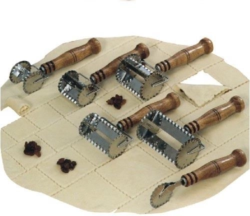 Rezalnik testa 8 × 8 cm iz nerjavečega jekla z lesenim ročajem