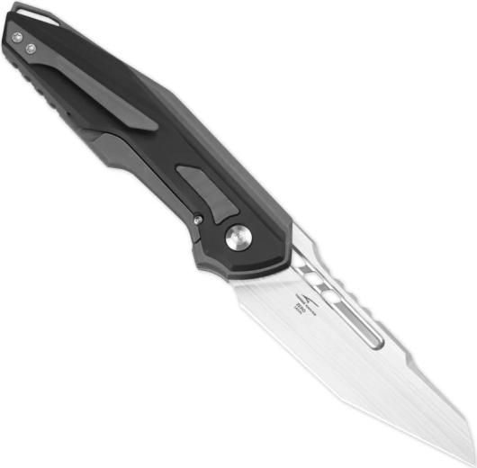 Reverse Tanto for precise cuts and piercing
