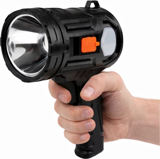 Dvojno polnjenje: USB in sončni panel