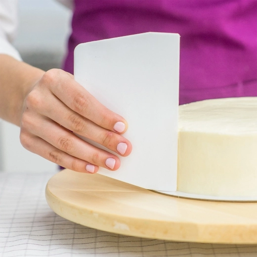 Smooth surfaces of cakes and desserts