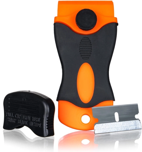 Zamenljiva rezila in varnostni pokrov