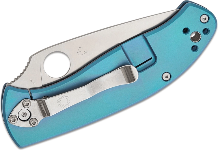 Štiripoložna sponka in uho za vrvico